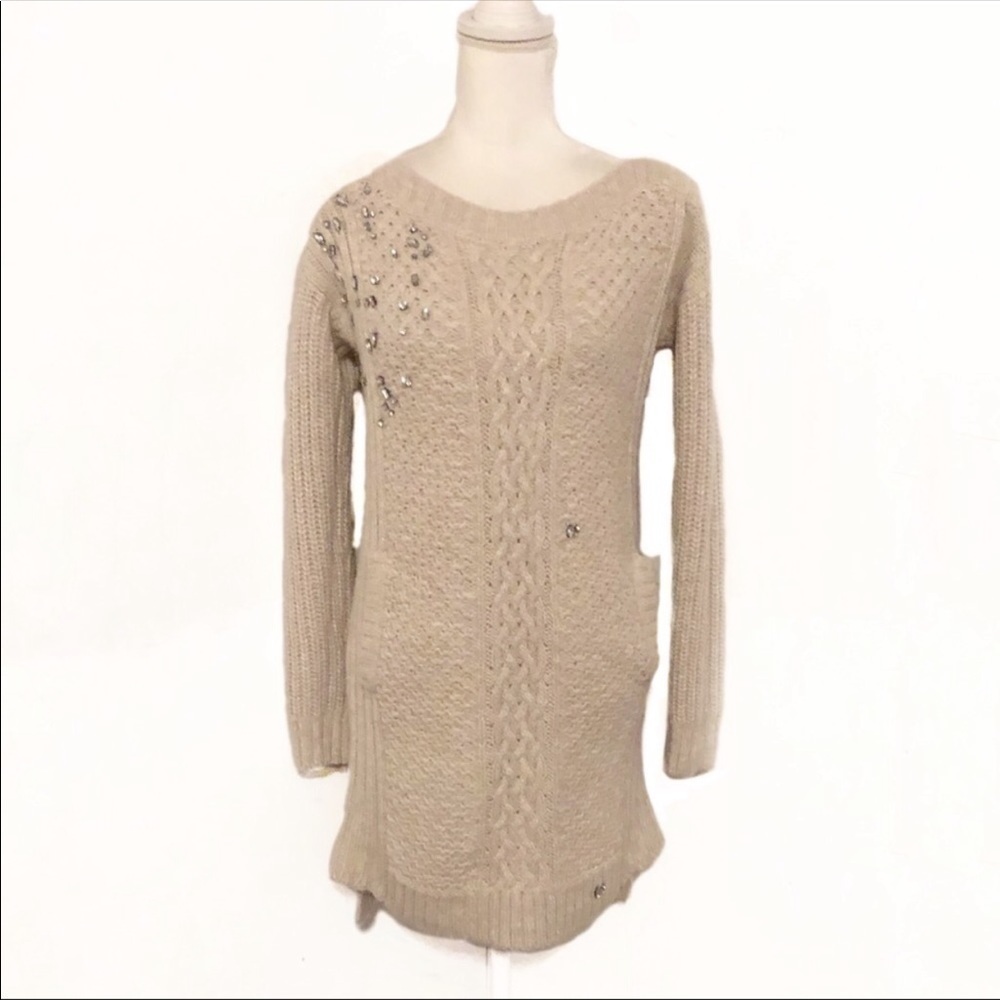 ⭐️ 3 For $15  VS Jewels Cable Knit Wool Sweat…
